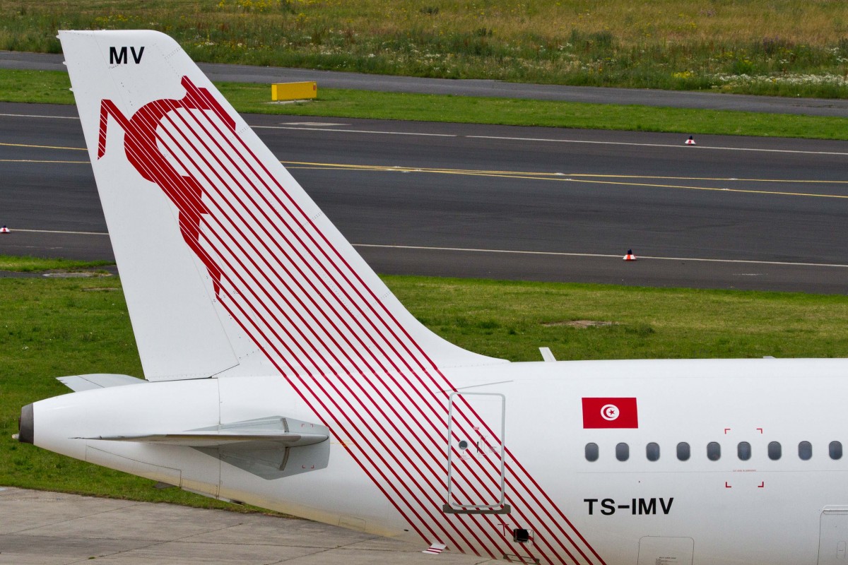 Tunisair (TU-TAR), TS-IMV  Ibn El Jazzar , Airbus, A 320-214 (Seitenleitwerk/Tail), 27.06.2015, DUS-EDDL, Düsseldorf, Germany