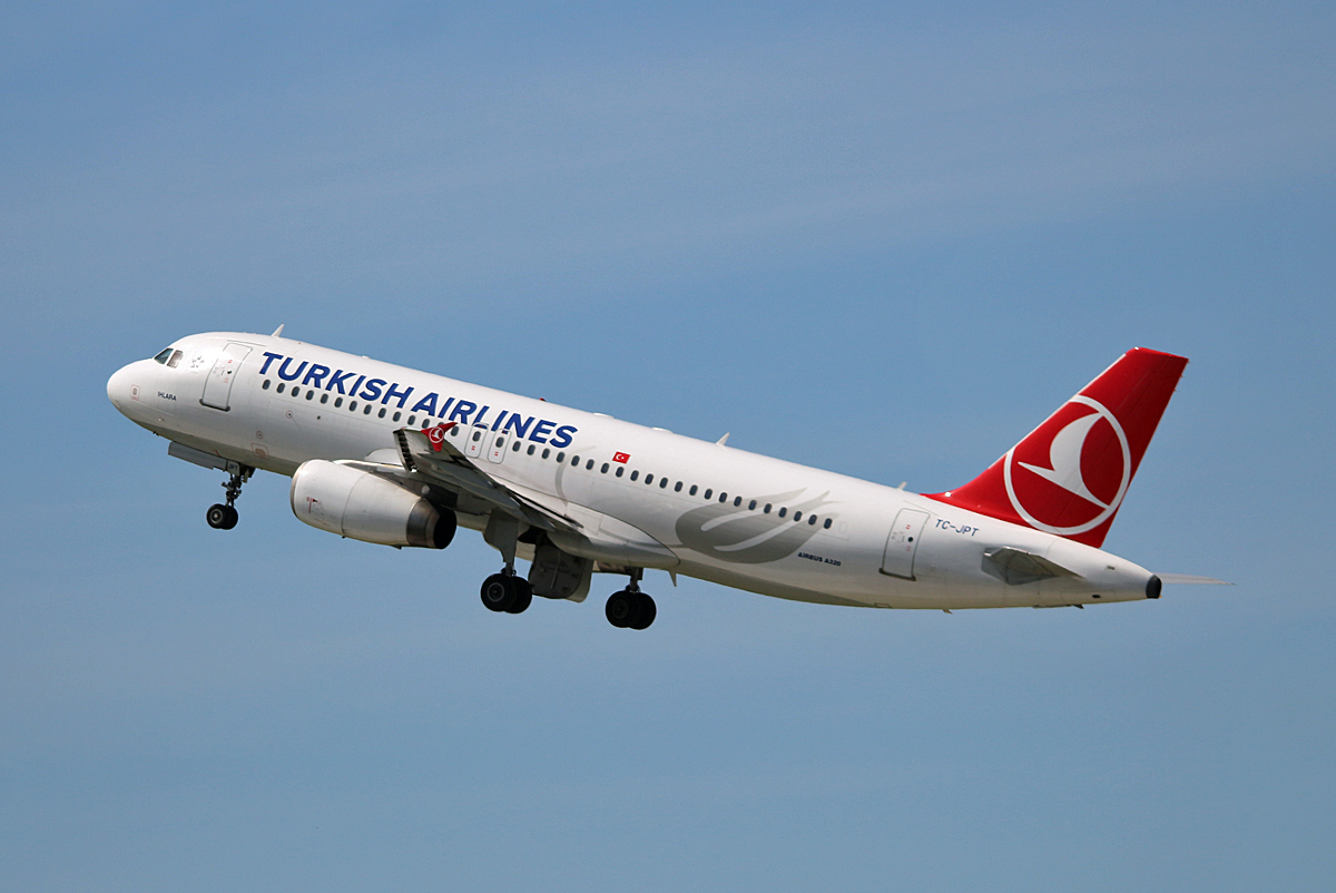 Turkish Airlines, Airbus A 320-232, TC-JPT, DUS, 17.05.2017