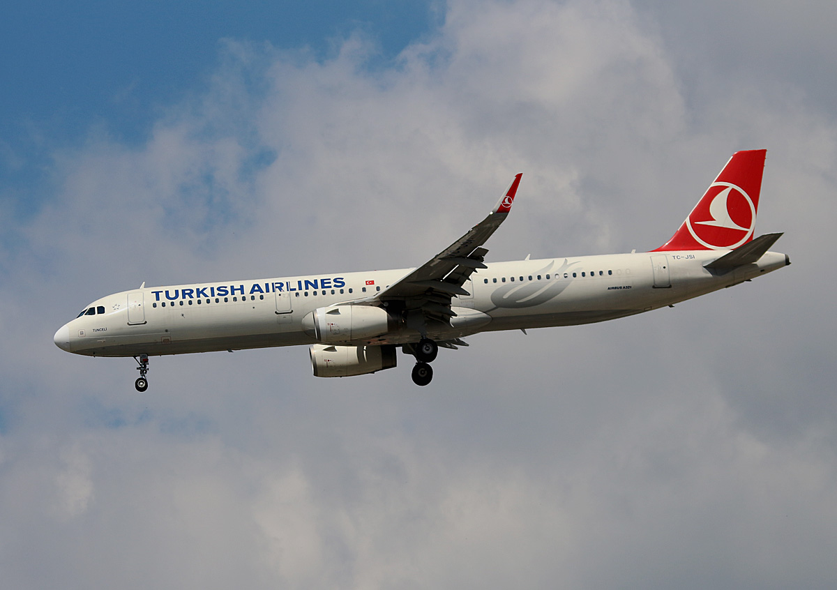 Turkish Airlines, Airbus A 321-231, TC-JSH, TXL, 26.05.2017