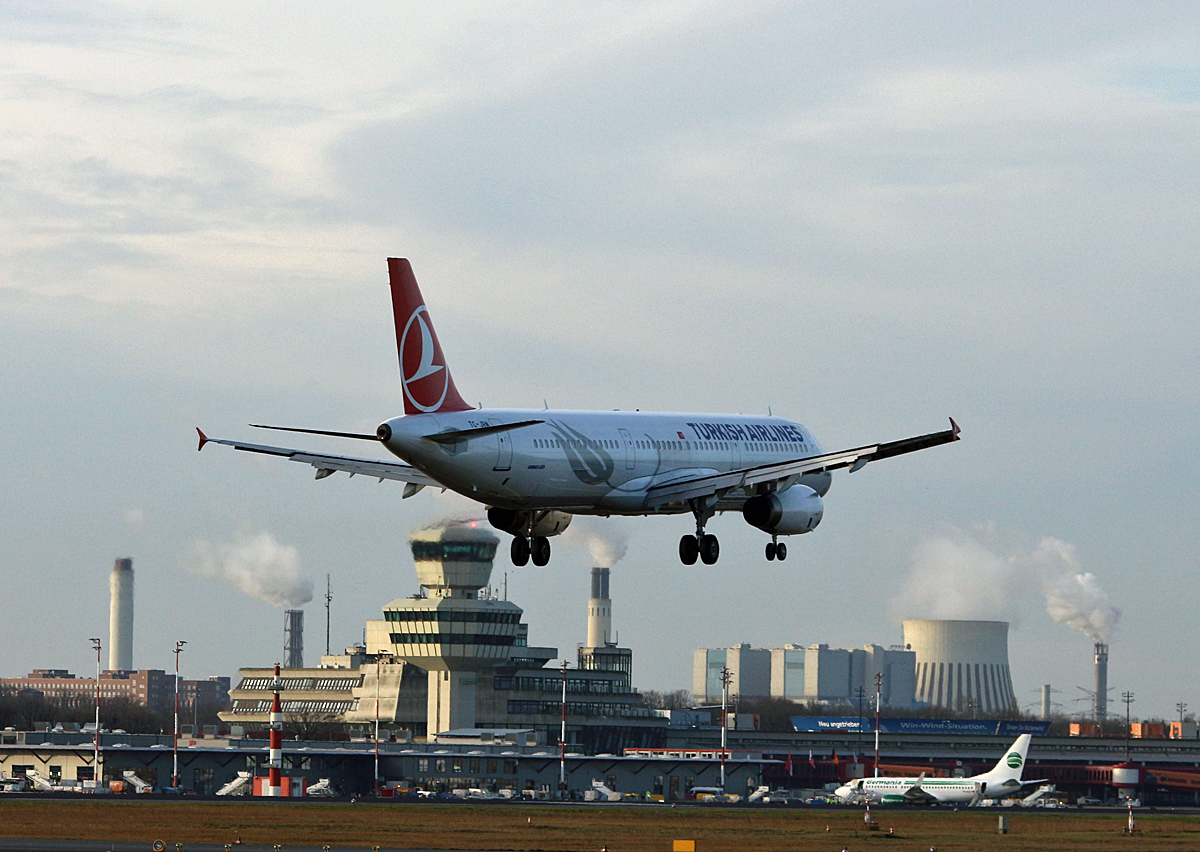 Turkish Airlines, Airbus A 321-231, TC-JRM, TXL, 06.01.2018