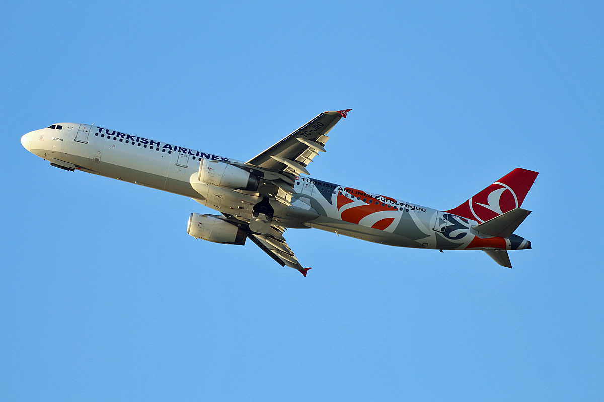 Turkish Airlines, Airbus A 321-231, TC-JRO, TXL, 19.04.2019
