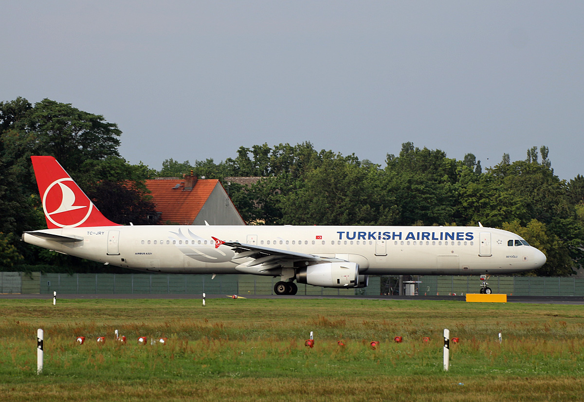 Turkish Airlines, Airbus A 321-231, TC-JRY, TXL, 04.08.2019