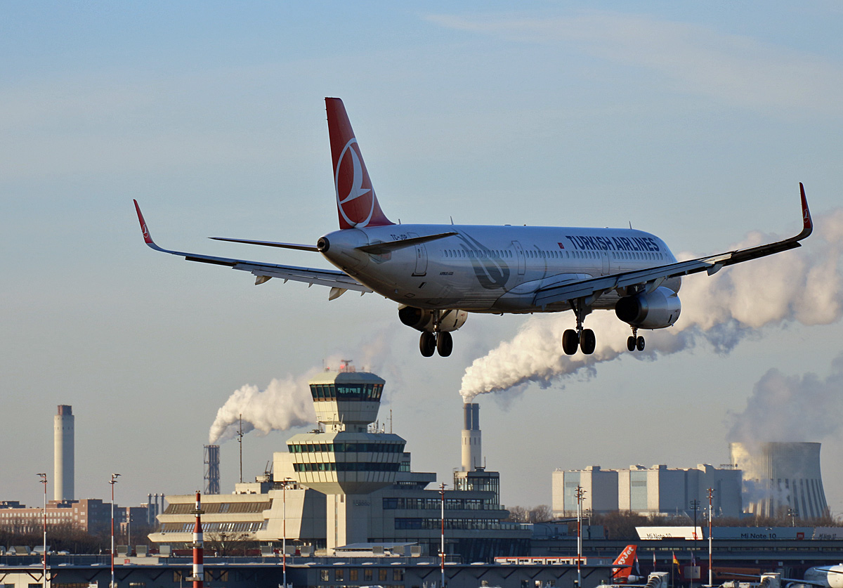 Turkish Airlines, Airbus A 321-231, TC-JSP, TXL, 29.12.2019