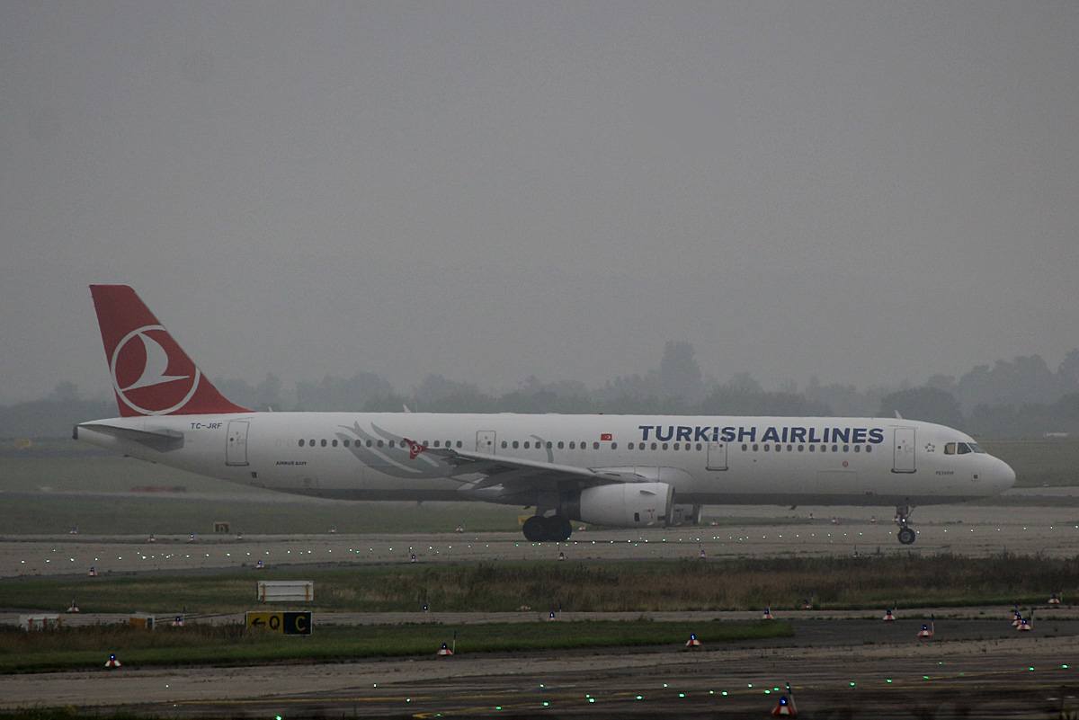 Turkish Airlines, Airbus A 321-231, TC-JRF, BER, 04.09.2021