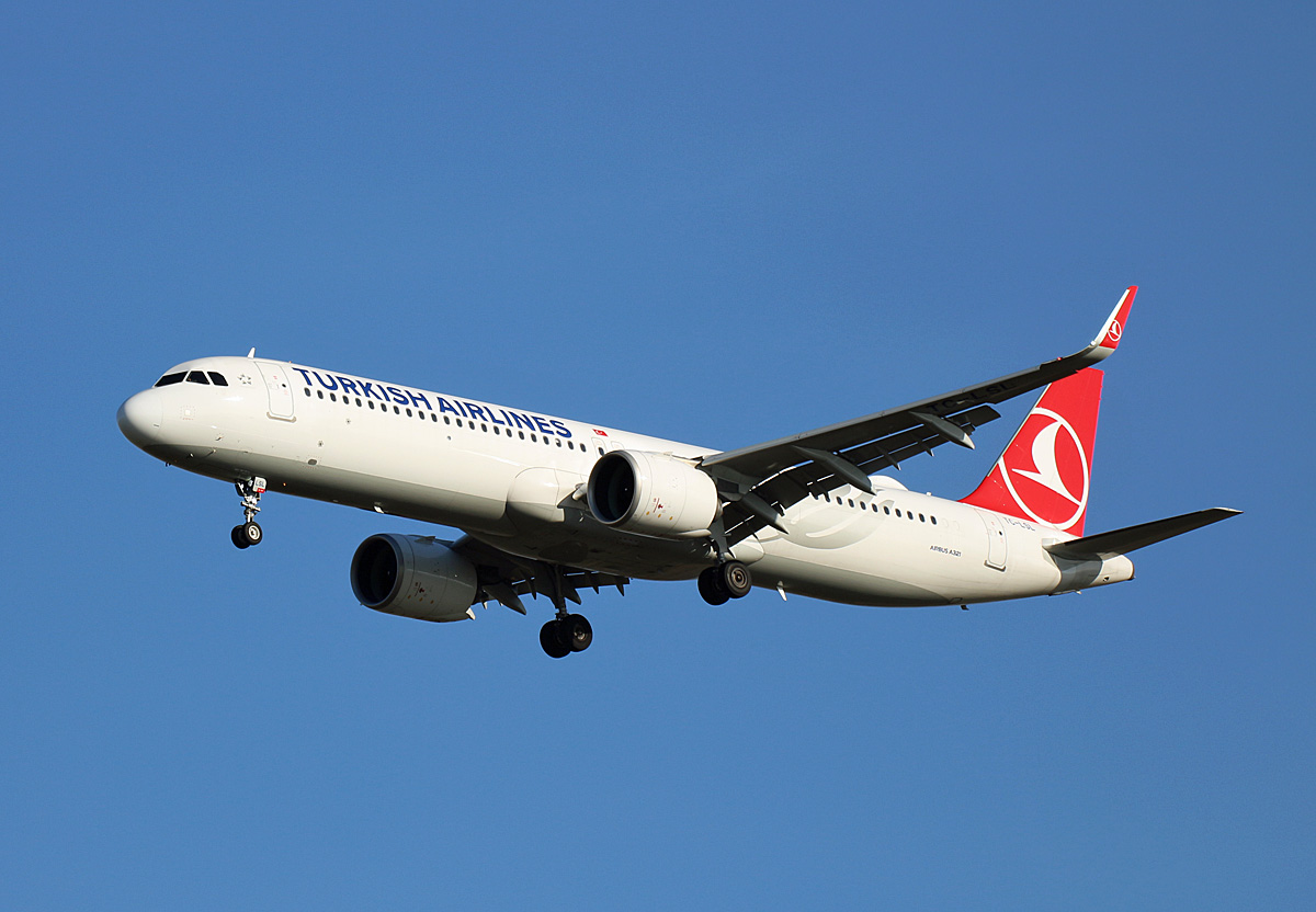 Turkish Airlines, Airbus A 321-271NX, TC-LSL, BER, 21.02.2021