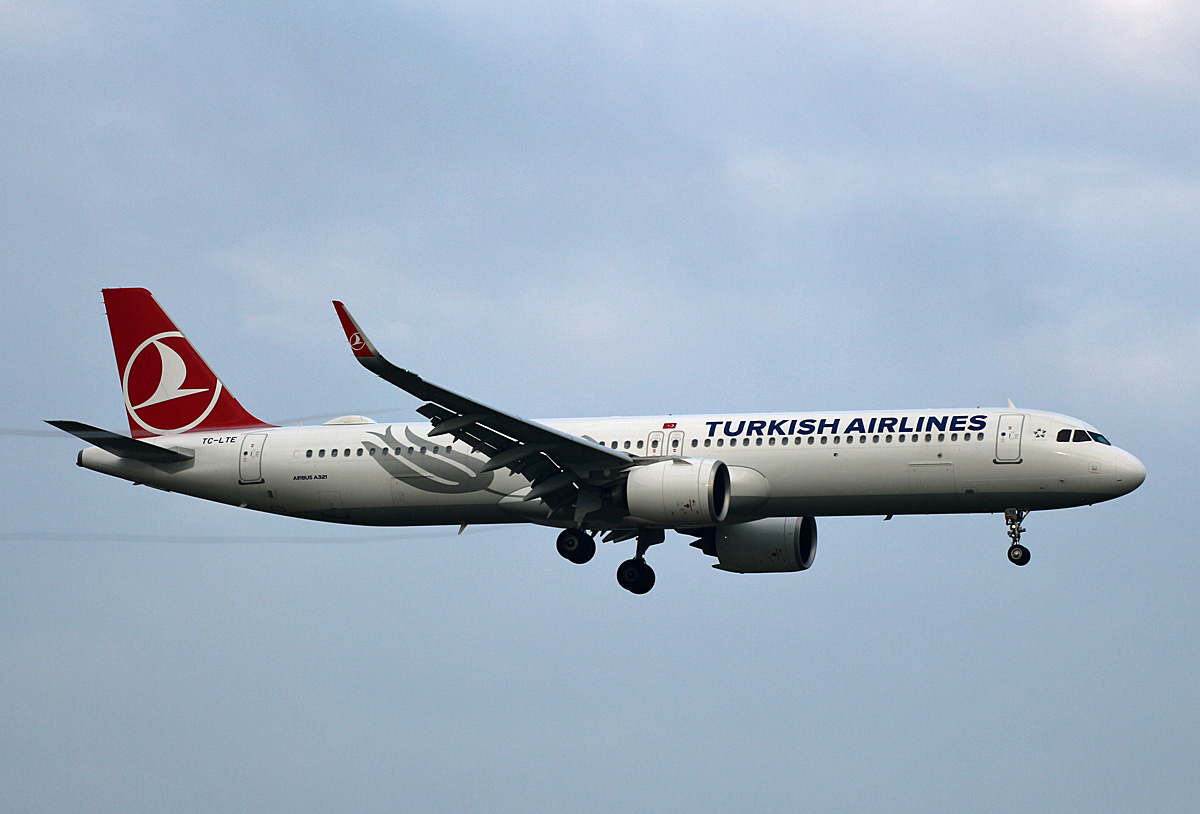 Turkish Airlines, Airbus A 321-271NX, TC-LTE, BER, 14.11.2021