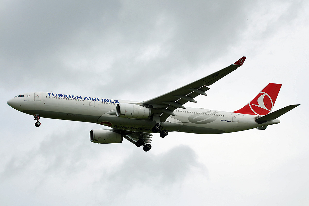 Turkish Airlines, Airbus A 330-343, TC-JNH, BER, 22.05.2021