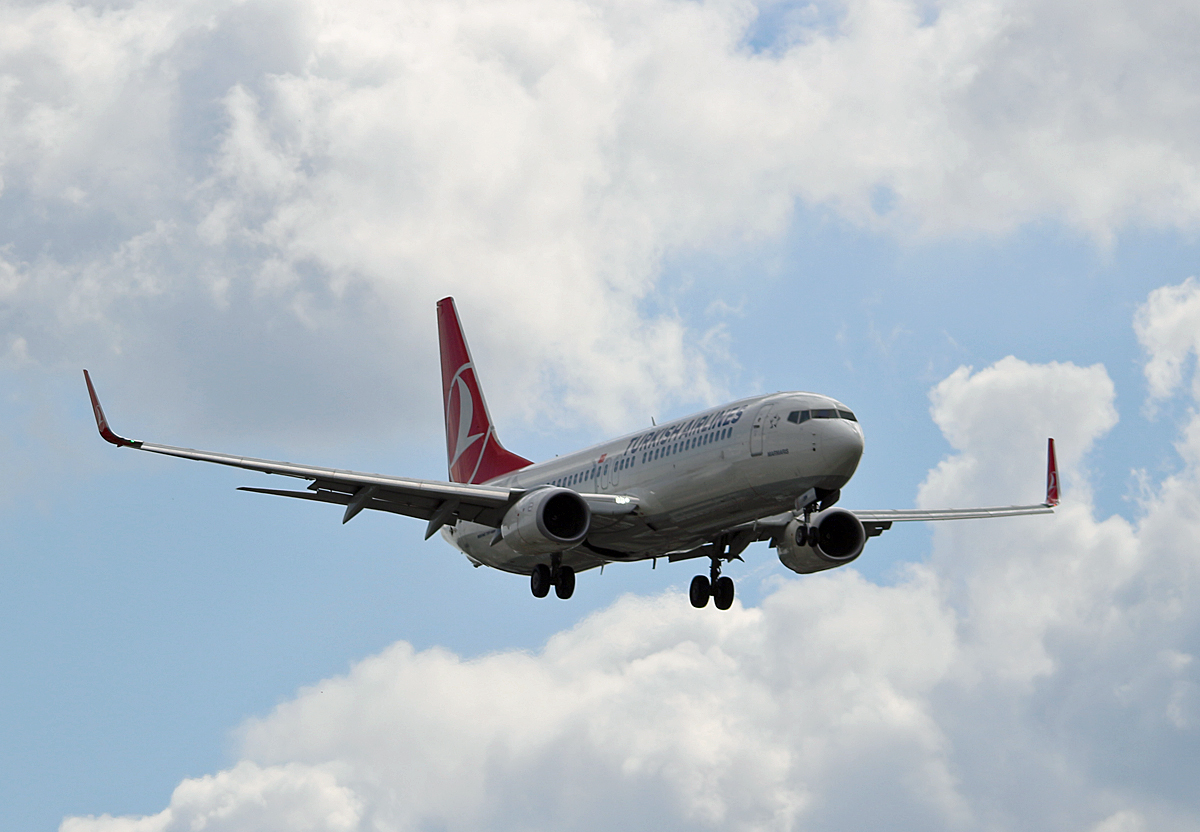 Turkish Airlines, Boeing B 737-8F2, TC-JVH, TXL, 05.08.2017