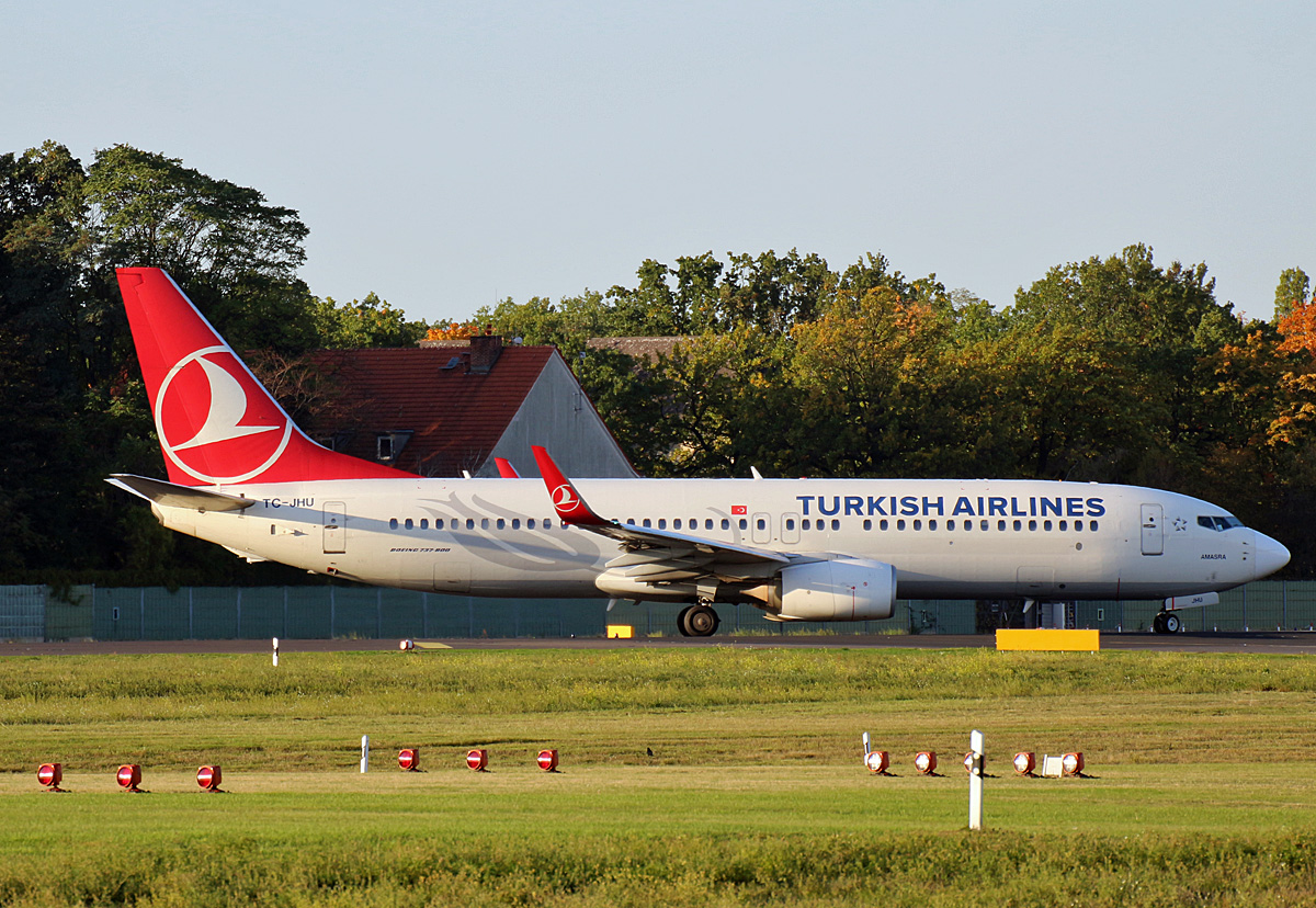 Turkish Airlines, Boeing B 737-8F2, TC-JHU, TXL, 12.10.2019