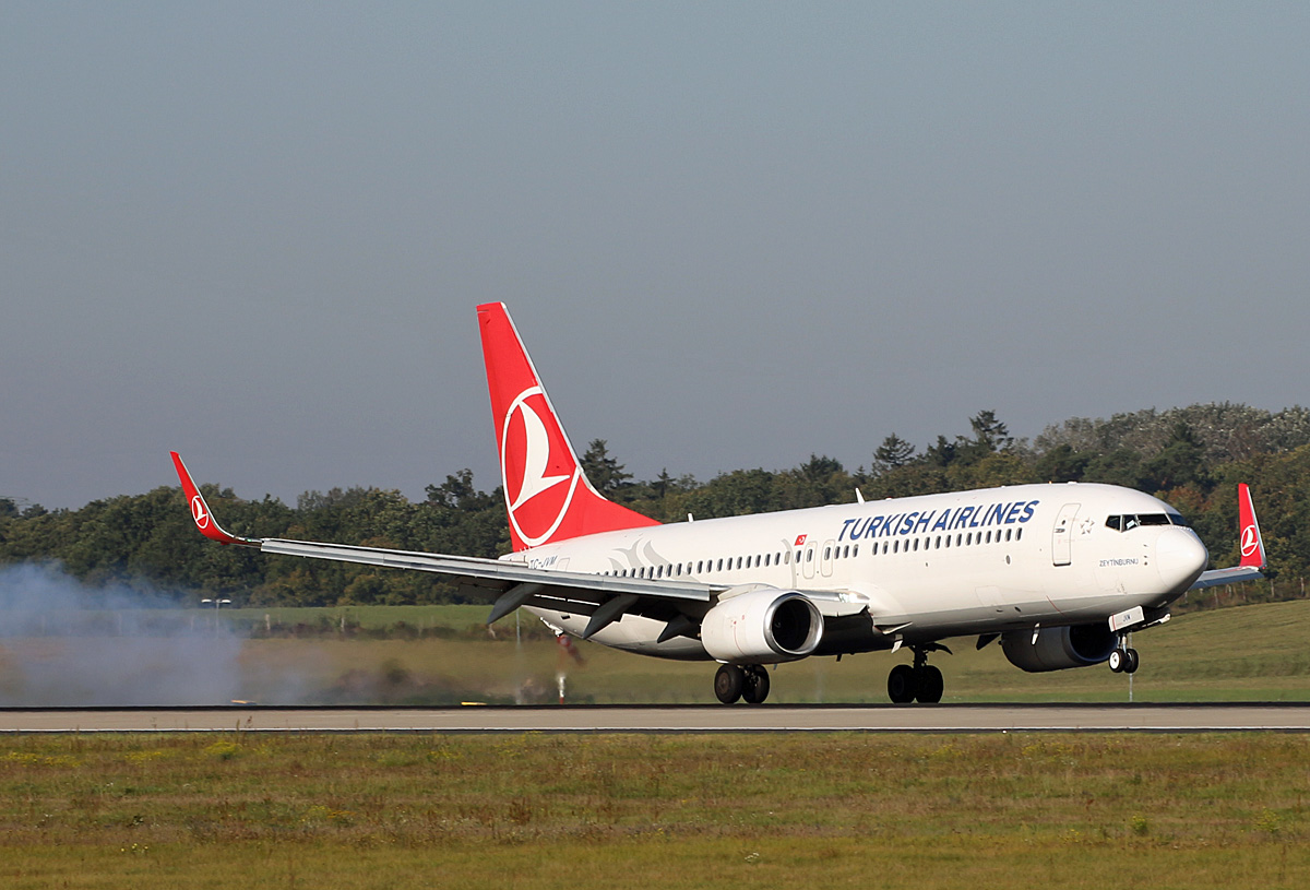 Turkish Airlines, Boeing B 737-8F2, TC-JVH, BER, 09.10.2021