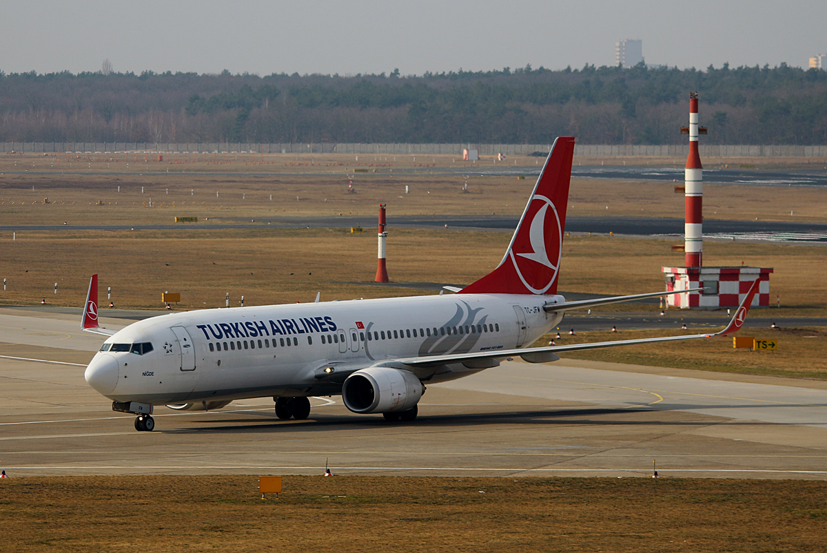 Turkish Airlines, Boeing B 737-8F2, TC-JFM, TXL, 08.03.2016