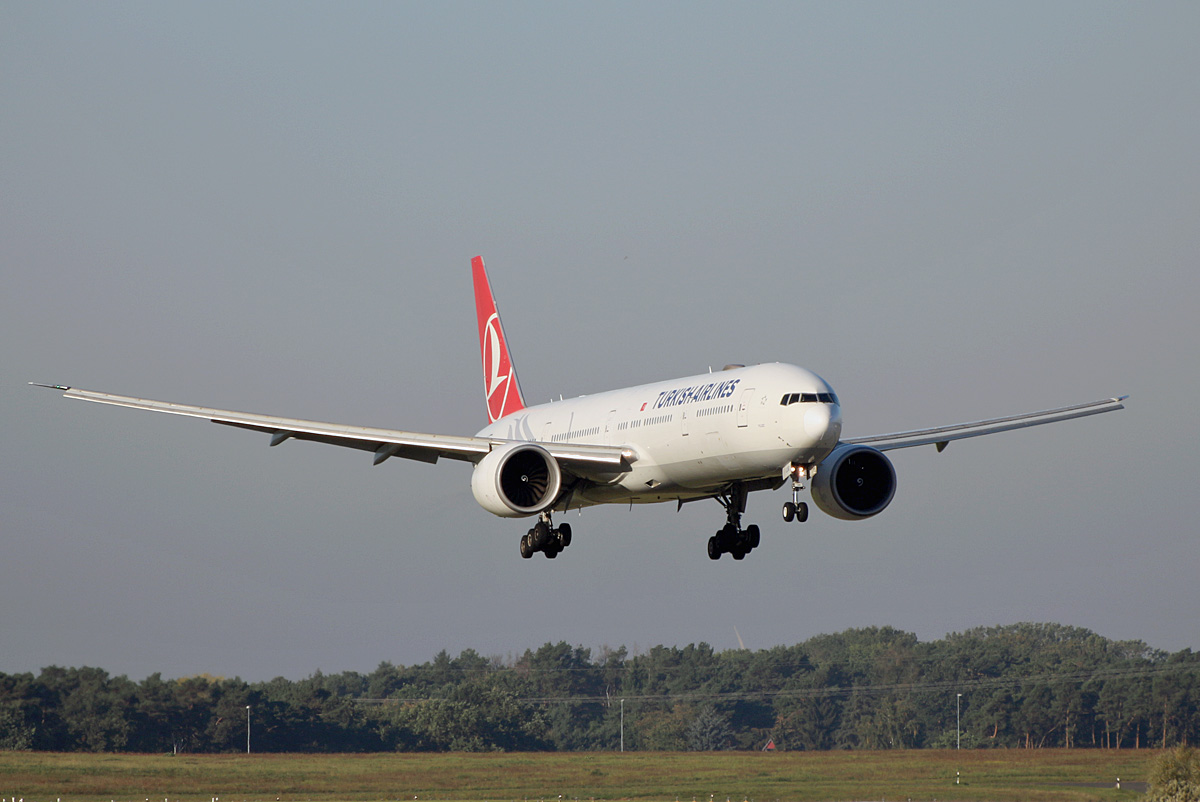 Turkish Airlines, Boeing B 777-3F2(ER), TC-JJG, BER, 09.10.2021