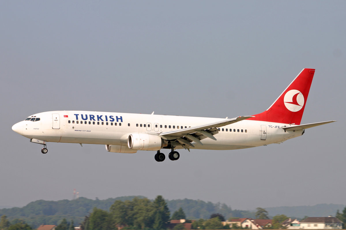 Turkish Airlines, TC-JFE, Boeing B737-8F2, msn: 29767/95,  Hatay , 31.August 2005, ZRH Zürich, Switzerland.
