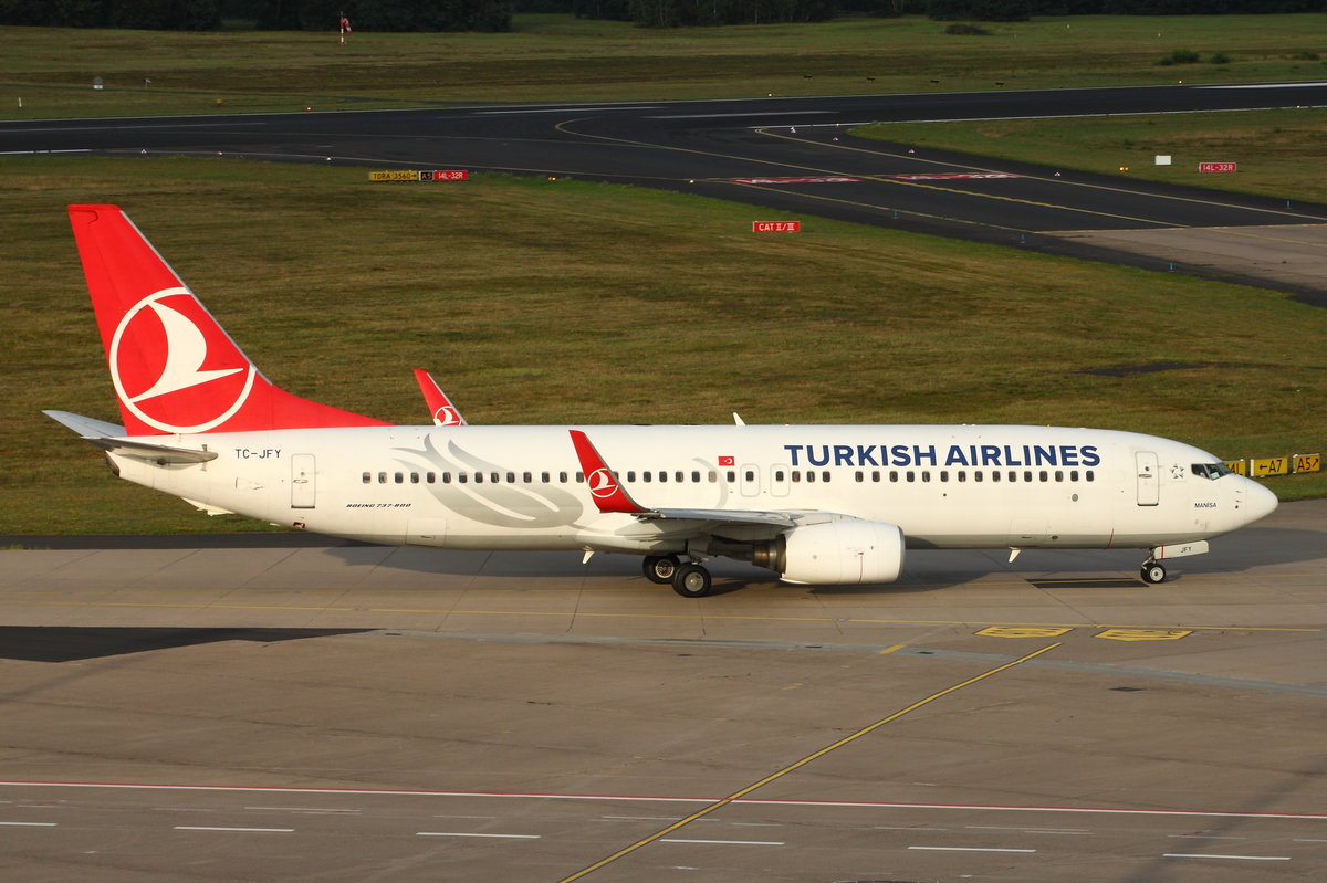 Turkish Airlines, TC-JFY 'Manisa', Boeing B737-8F2. Am 16.07.2017 in Köln-Bonn (CGN/EDDK).