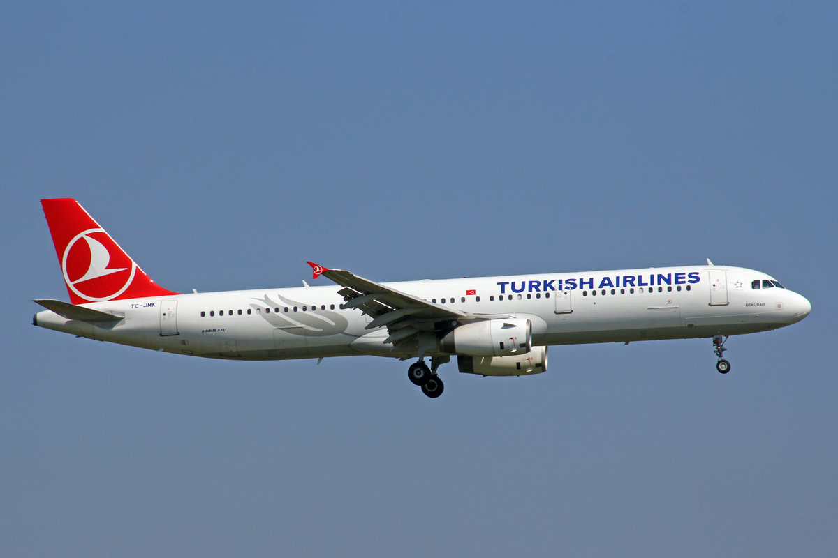 Turkish Airlines, TC-JMK, Airbus A321-232,  Üsküdar , 31.August 2016, ZRH Zürich, Switzerland.