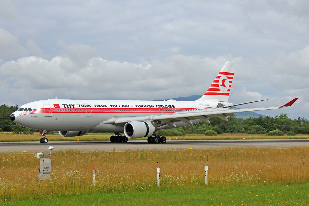 Turkish Airlines, TC-JNC, Airbus A330-203, msn: 742,  Kushimoto  11.Juli 2021, ZRH Zürich, Switzerland.

