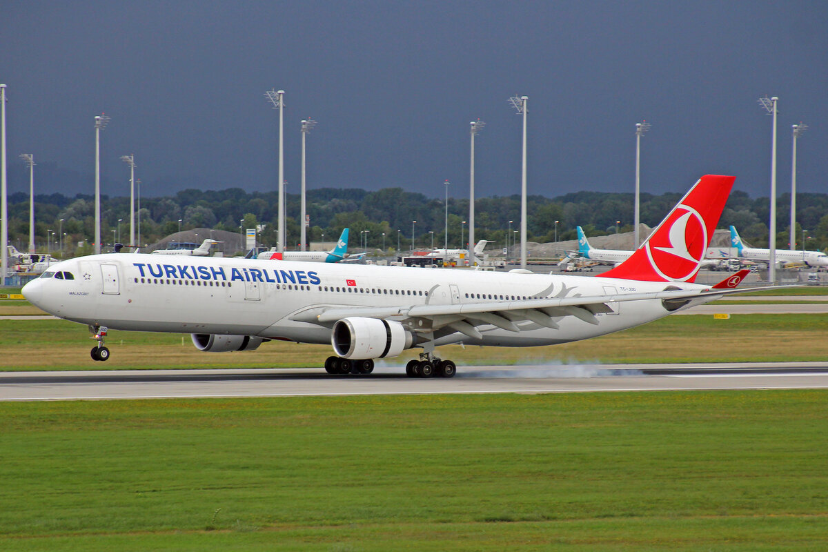 Turkish Airlines, TC-JOD, Airbus A330-303, msn: 1529,  Malazgirt , 10.September 2022, MUC München, Germany.
