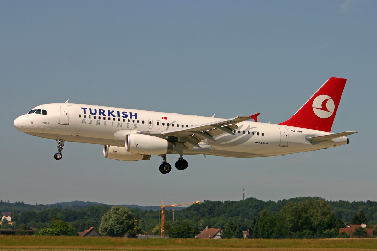 Turkish Airlines, TC-JPF, Airbus A320-232, msn: 2984,  Yozgat , 19.Juni 2007, ZRH Zürich, Switzerland.