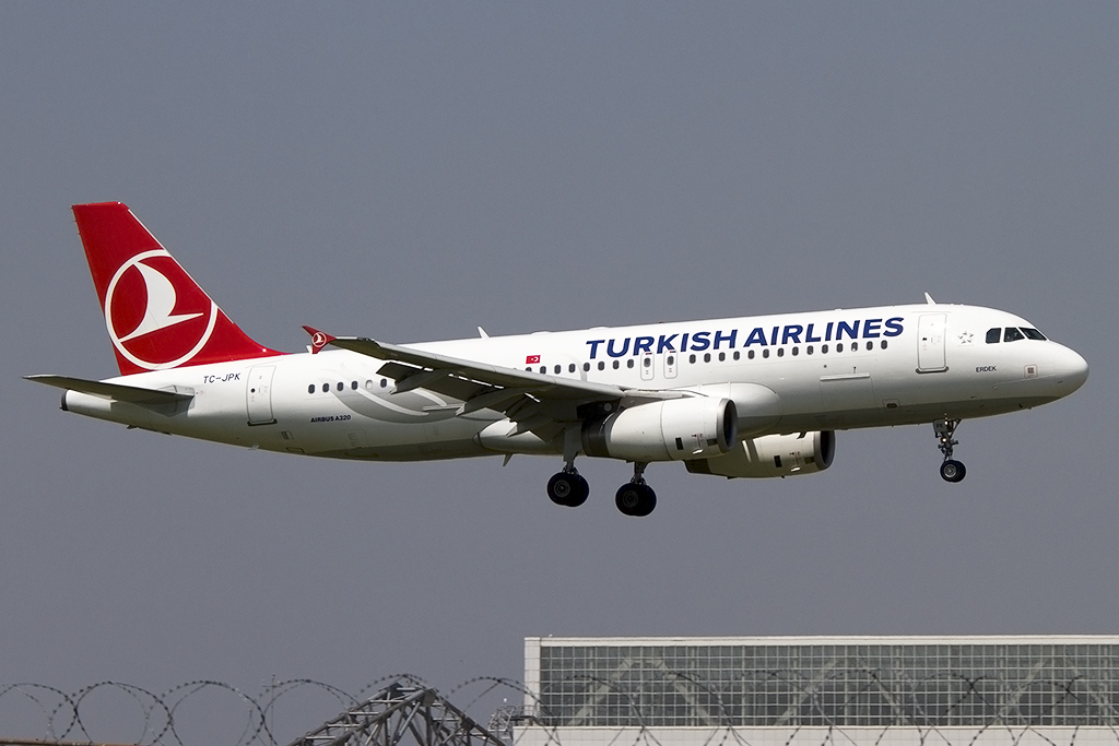 Turkish Airlines, TC-JPK, Airbus, A320-232, 05.07.2015, MUC, München, Germany 





