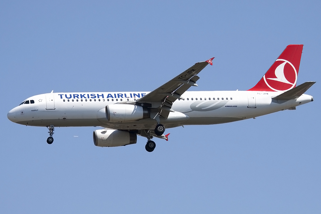 Turkish Airlines, TC-JPM, Airbus, A320-232, 06.04.2015, MXP, Mailand-Malpensa, Italy 




