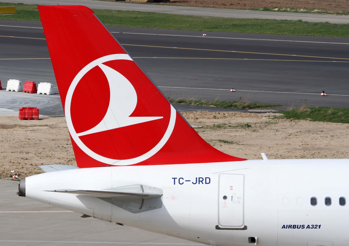 Turkish Airlines, TC-JRD  Balikesir , Airbus, A 321-200 (Seitenleitwerk/Tail ~ neue TA-Lackierung), 02.04.2014, DUS-EDDL, Dsseldorf, Germany 