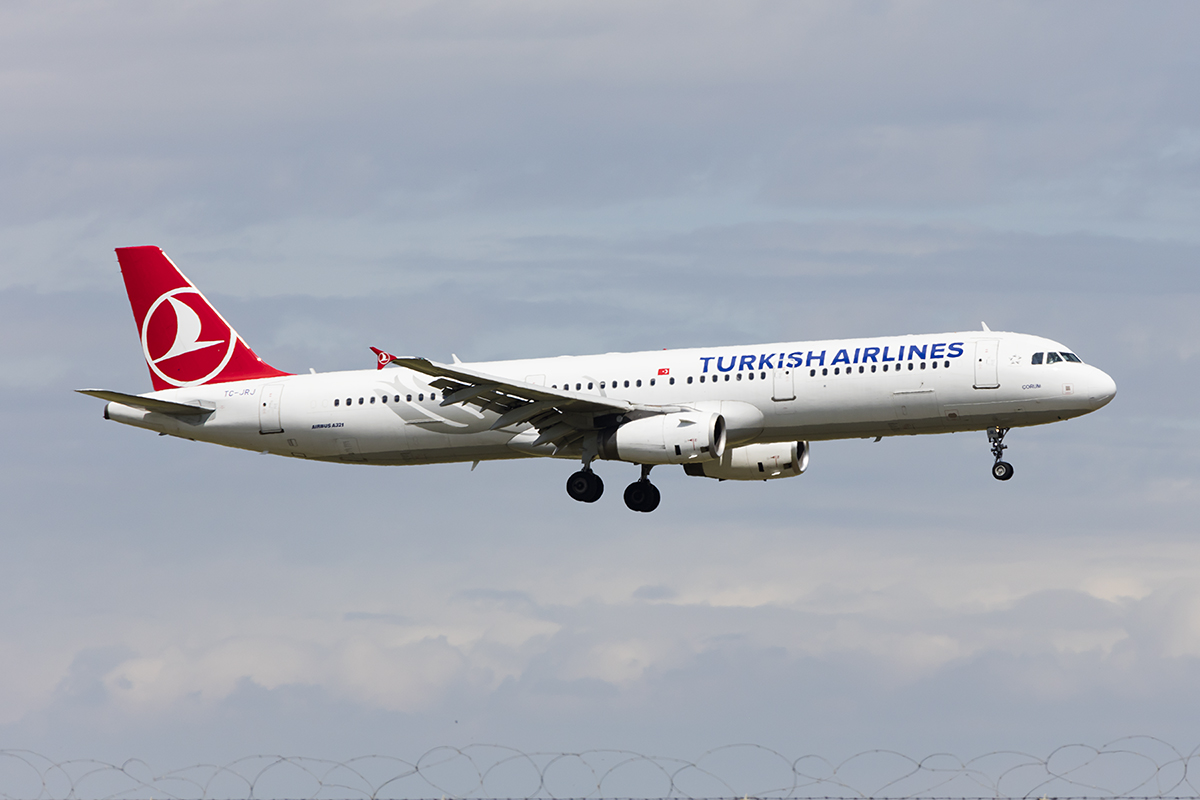 Turkish Airlines, TC-JRJ, Airbus, A321-231, 01.05.2017, FCO, Roma, Italy



