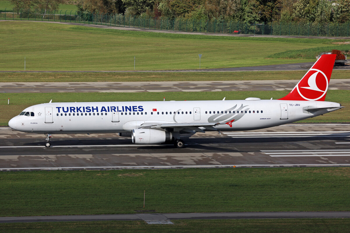 Turkish Airlines, TC-JRU, Airbus A321-231,   Florya , 14.Oktober 2023, ZRH Zürich, Switzerland.