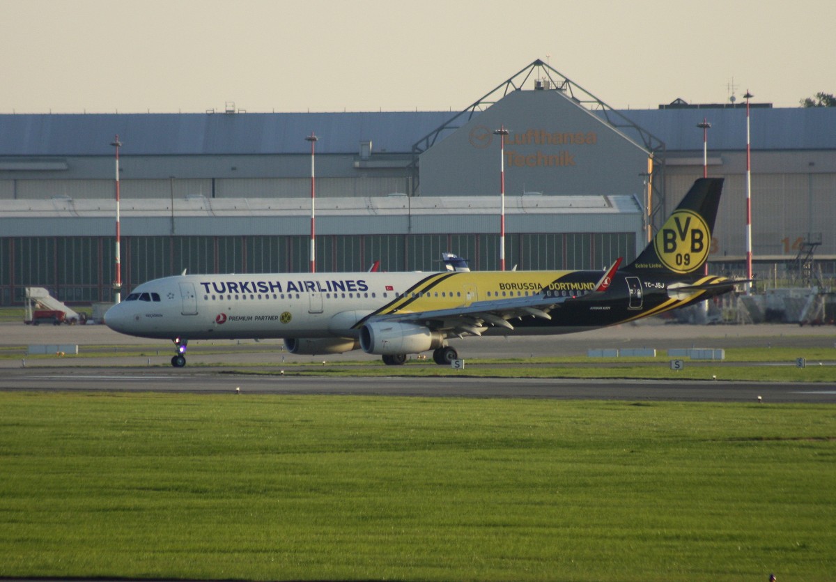 Turkish Airlines, TC-JSJ, (c/n 5633), Airbus A 321-231 (SL), 10.10.2015, HAM-EDDH, Hamburg, Germany (BVB-Borussia Dortmund cs.)