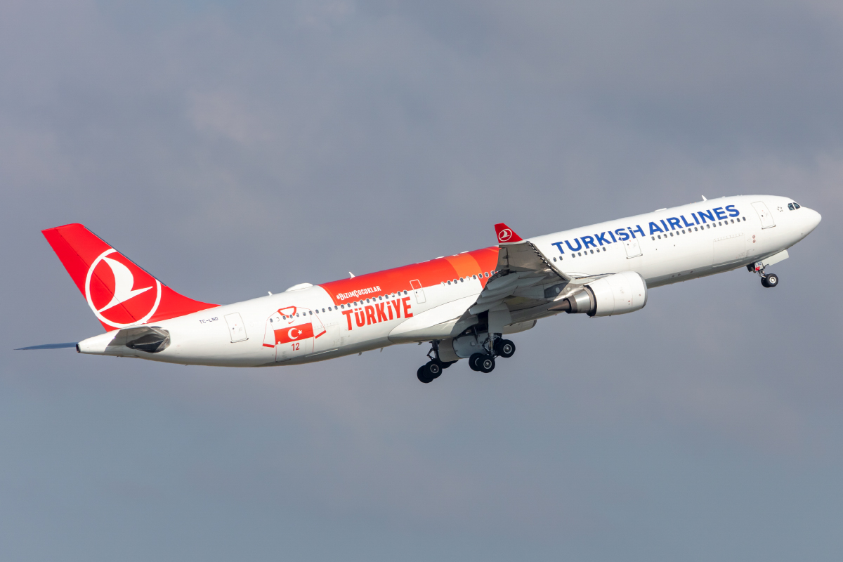 Turkish Airlines, TC-LND, Airbus, A330-303, 09.10.2021, CDG, Paris, France