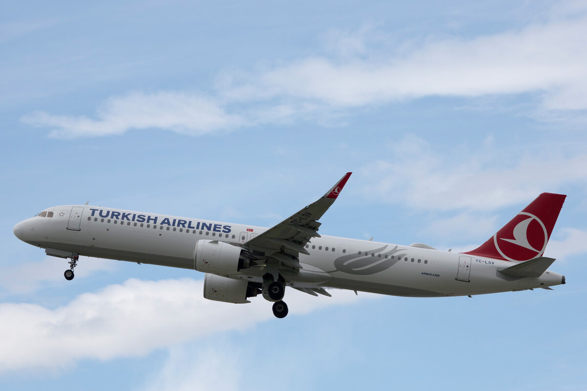 Turkish Airlines (TK-THY), TC-LSV, Airbus, A 321-271NX sl, 05.08.2021, EDDS-STR, Stuttgart, Germany