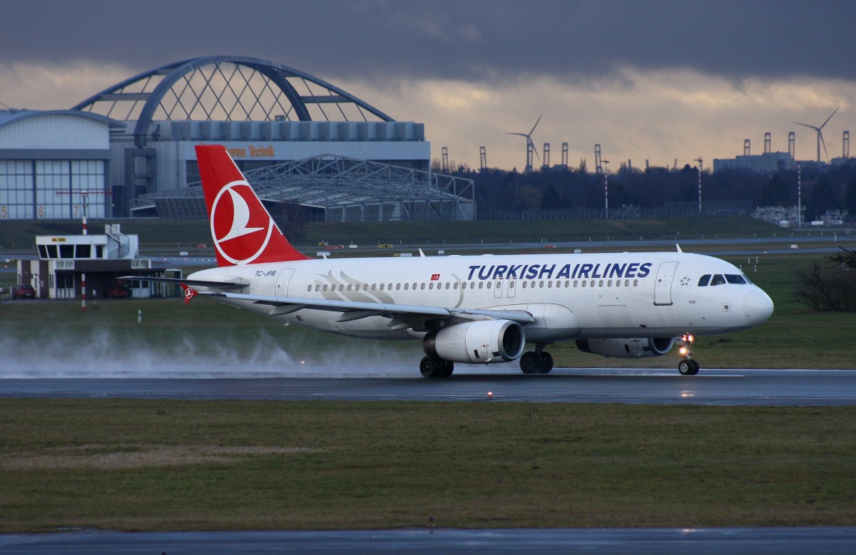 Turkish Airlines,TC-JPB,(c/n 2626),Airbus A320-232,04.03.2015,HAM-EDDH,Hamburg,Germany(Taufname:Rize-eine Provinz/Stadt in Nordosten der Türkei am Schwarzen Meer)