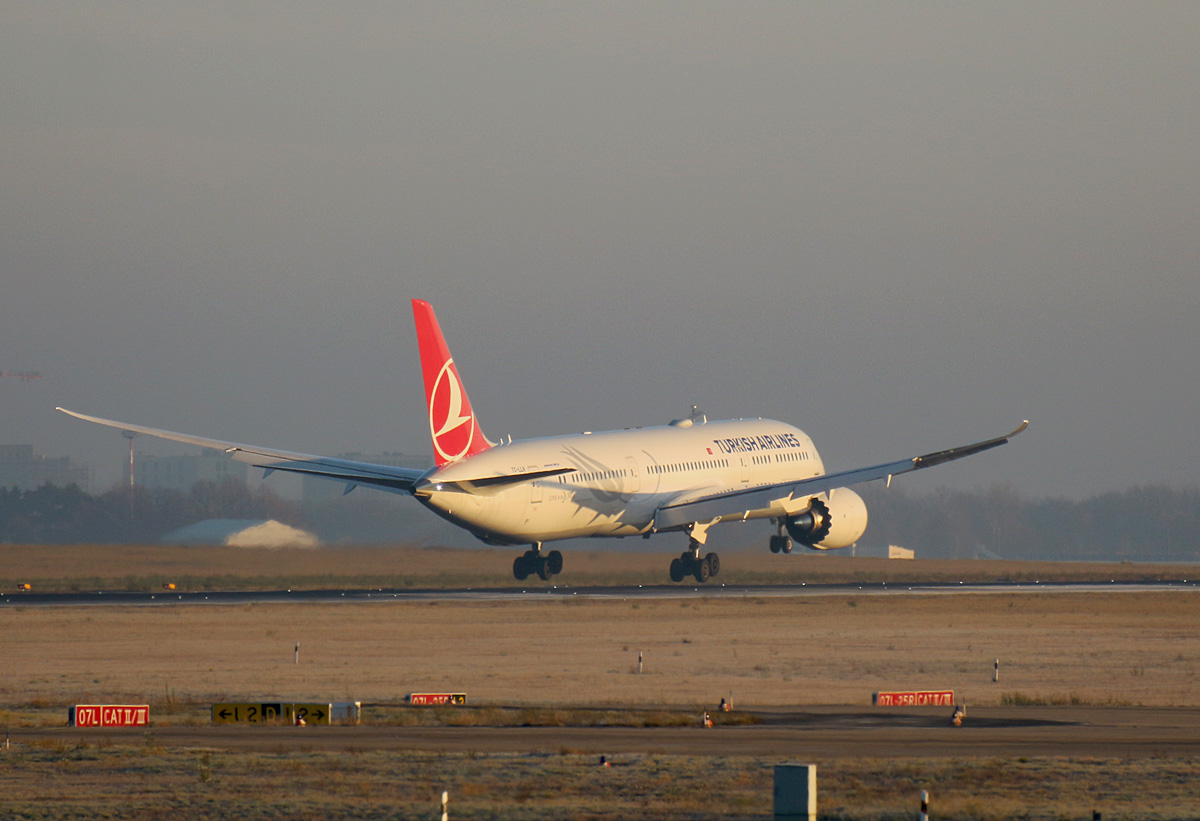 Turkish Airllines, Boeing B 787-9 Dreamliner, TC-LNN, BER, 19.12.2020
