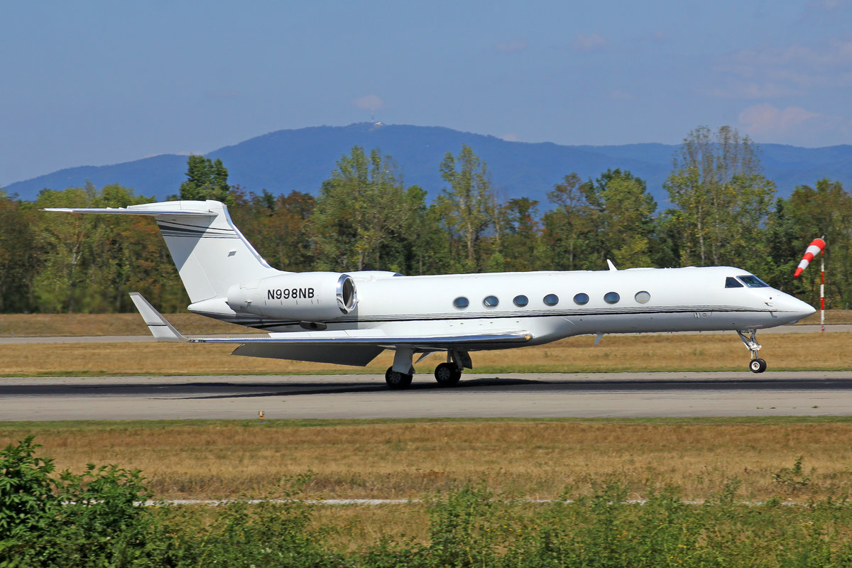TVPX Aircraft Solutions, N998NB, Gulfstream G550, msn: 5151, 16.August 2018, BSL Basel-Mülhausen, Switzerland.