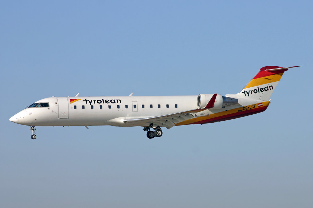 Tyrolean Airways, OE-LCF, Bombardier CRJ-200LR, msn: 7094, 16.März 2005, ZRH Zürich, Switzerland.