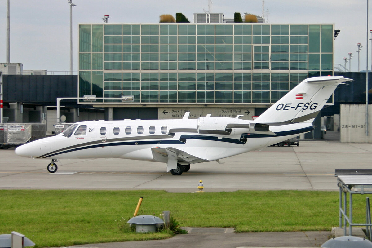 Tyrolean Jet Service, OE-FSG, Cessna 525A Citation Jet2, msn: 525A-0203, 06.September 2008, ZRH Z�rich, Switzerland.