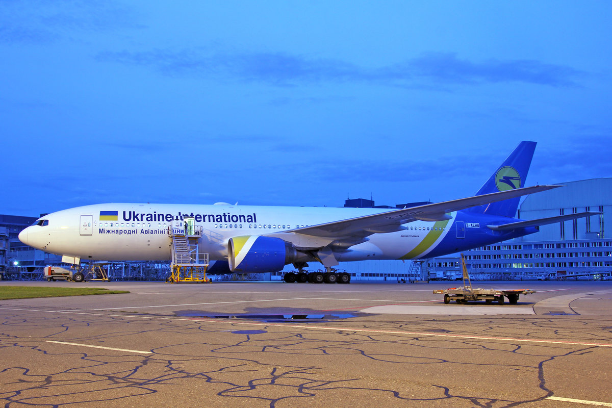 Ukraine International Airlines, 2-AERB, later UR-GOC, Boeing 777-28EER, msn: 28686/359, 21.Mai 2018, ZRH Zürich, Switzerland.