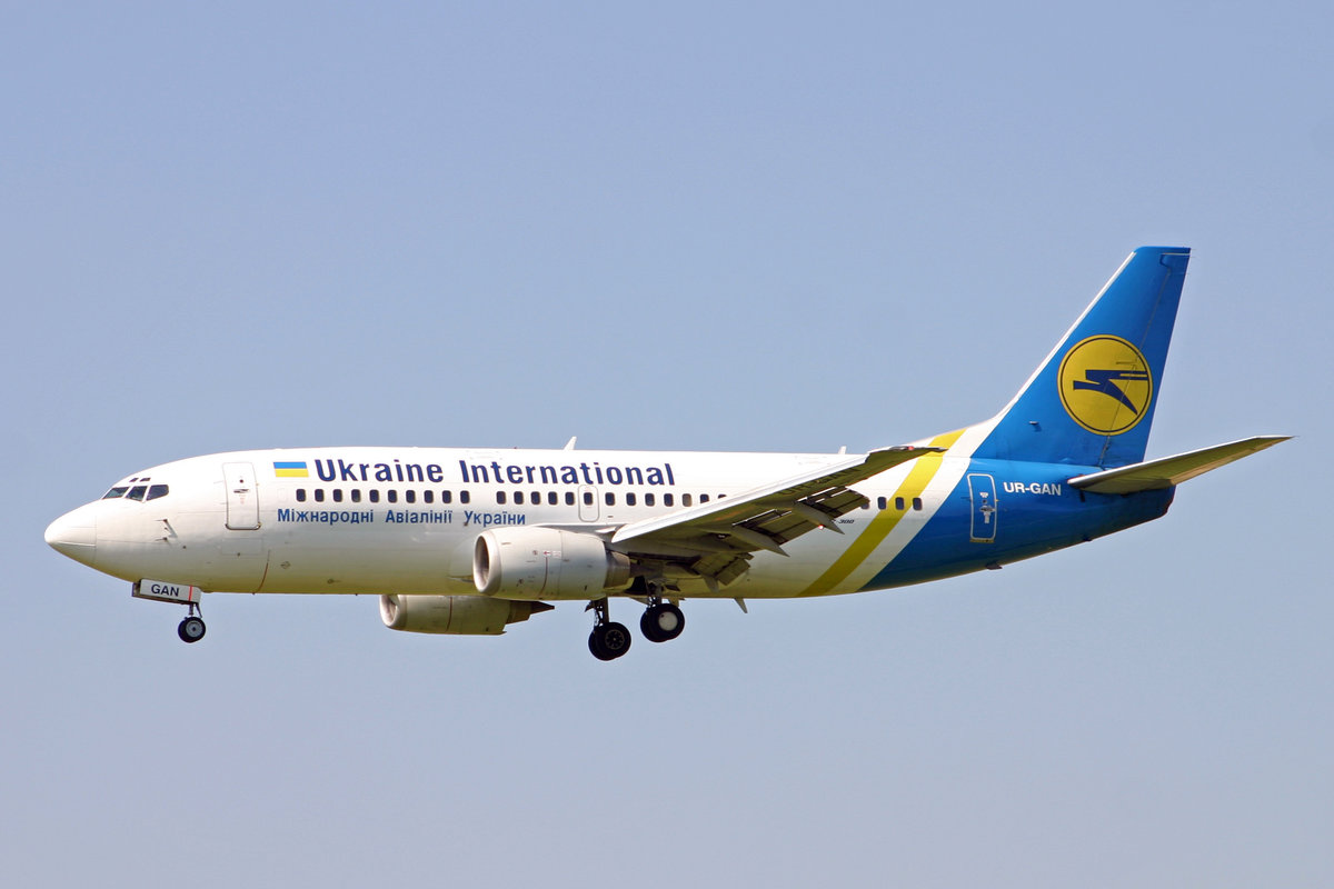 Ukraine International Airlines, UR-GAN, Boeing B737-36N, msn: 28569/2996, 12.August 2005, ZRH Zürich, Switzerland.