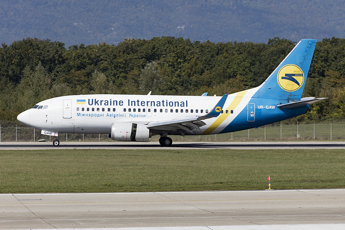 Ukraine International Airlines, UR-GAW, Boeing, B737-5Y0, 24.09.2017, GVA, Geneve, Switzerland 

