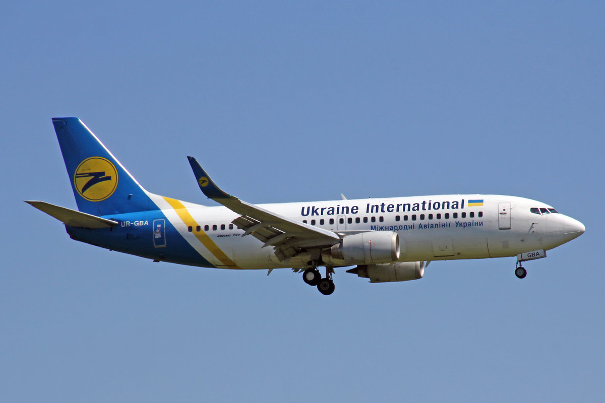 Ukraine International Airlines, UR-GBA, Boeing 737-36N, 7.August 2017, ZRH Zürich, Switzerland.