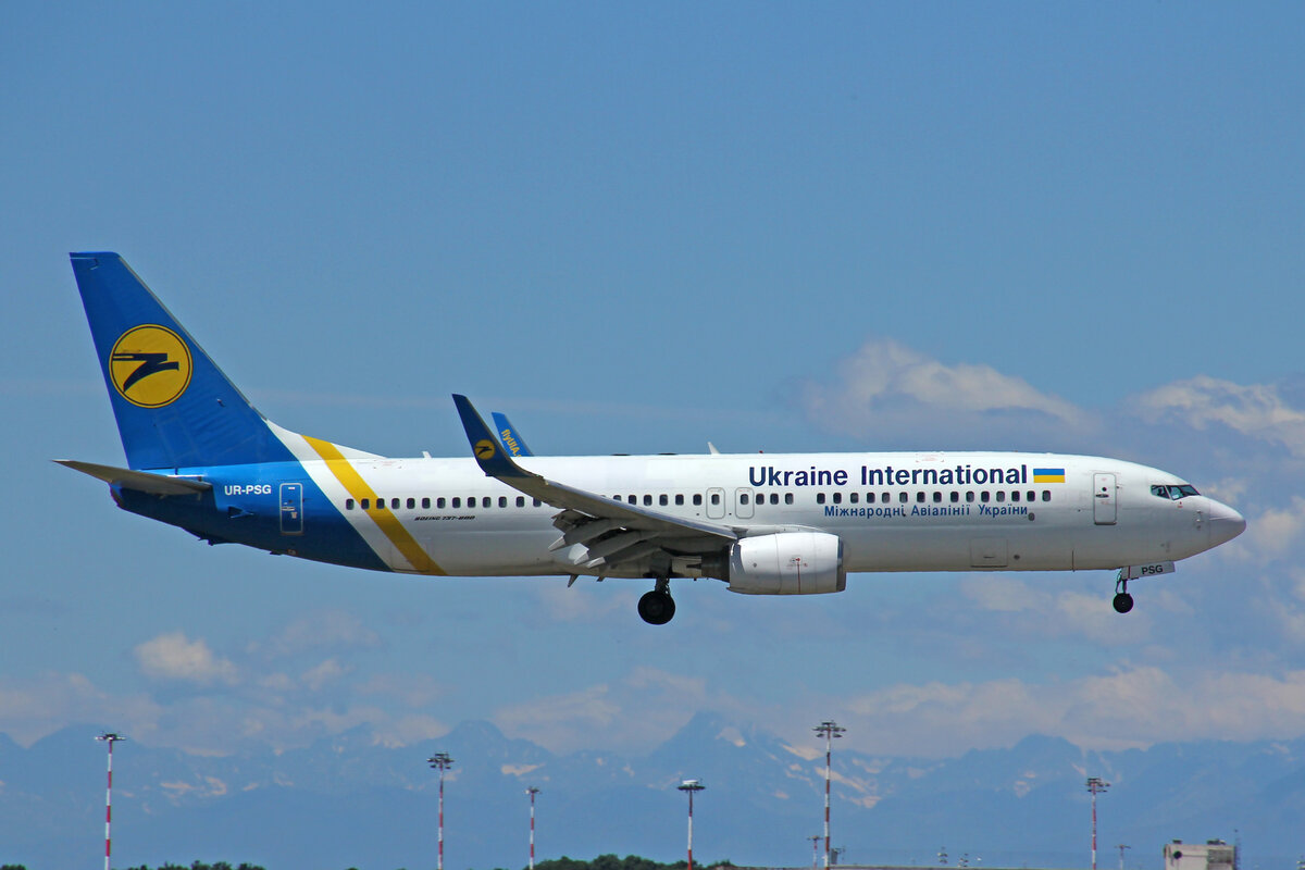 Ukraine International Airlines, UR-PSG, Boeing 737-85R, msn: 29038/297, 01.Juli 2021, MXP Milano Malpensa, Italy.