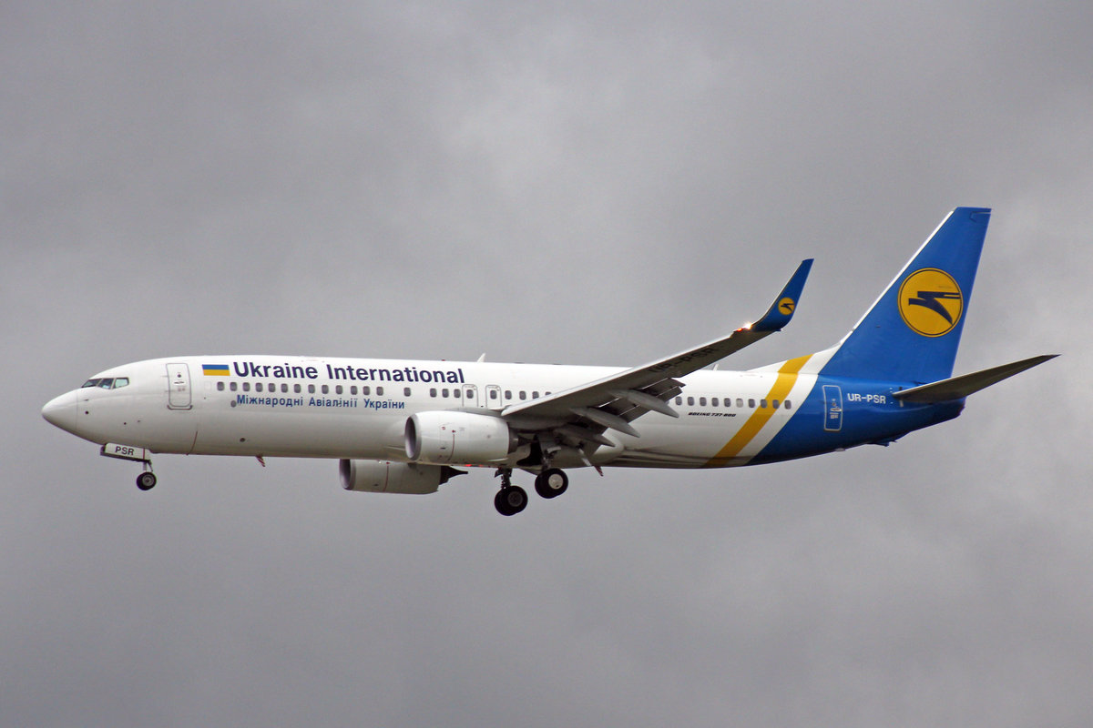 Ukraine International Airlines, UR-PSR, Boeing 737-8KV, 19.Mai 2017, FRA Frankfurt am Main, Germany.