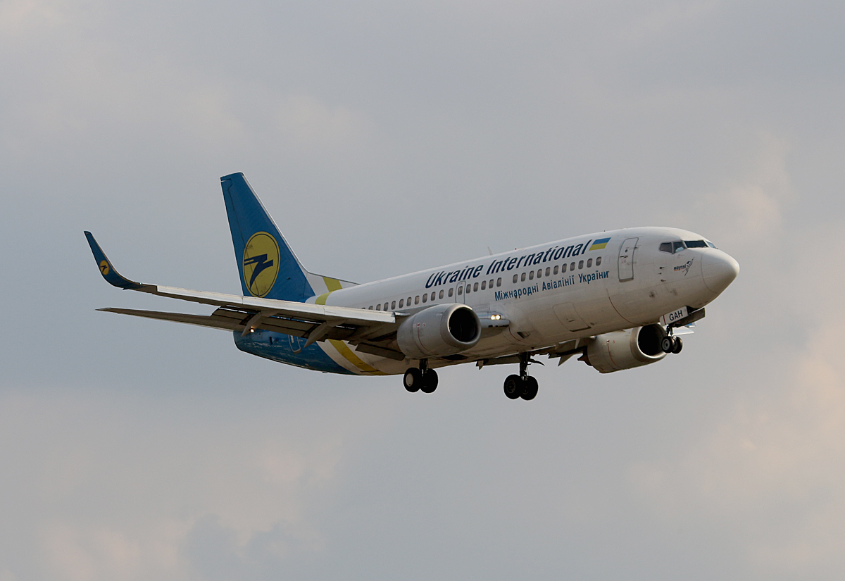 Ukraine International, Boeing B 737-32Q, UR-GAH, TXL, 23.09.2016