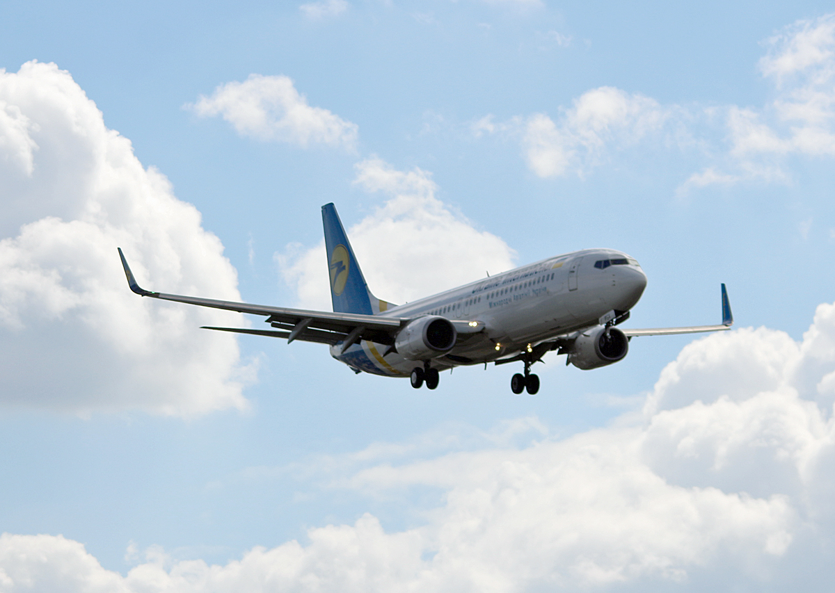 Ukraine International, Boeing B 737-8AS, UR-PSV, TXL, 05.08.2017