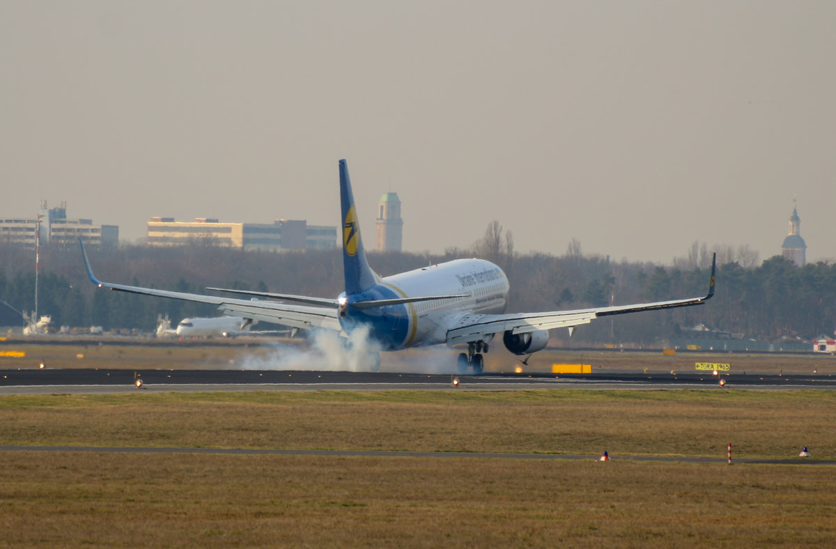Ukraine International, Boeing B 737-8AS, UR-PSU, TXL, 17.02.2019