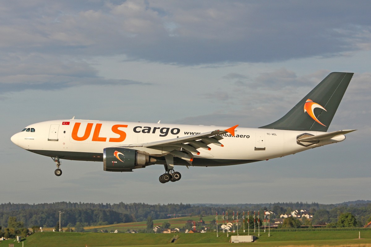 ULS Airline Cargo, TC-VEL, Airbus A310-304F, msn: 622, 28.August 2015, ZRH Zürich, Switzerland.