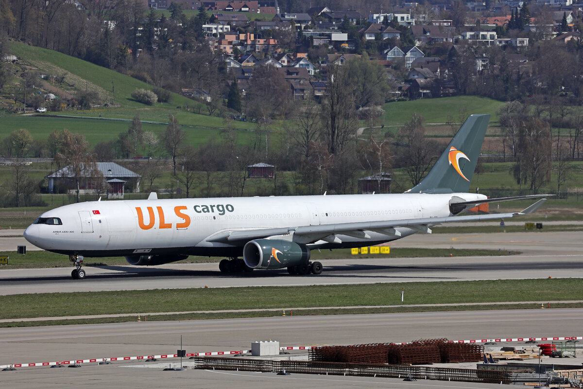 ULS Airlines Cargo, TC-GOL, Airbus A330-343P2F, msn: 356, 03.April 2026, ZRH Zürich, Switzerland.