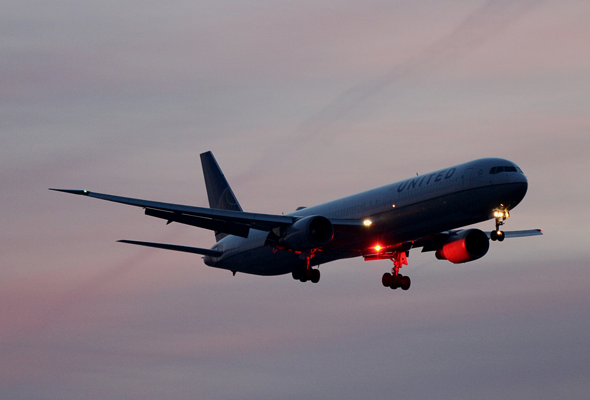 United Airlines, Boeing B 767-424(ER), N60059, TXL, 15.02.2020