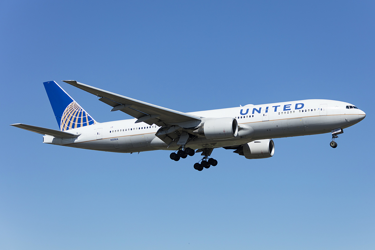 United Airlines, N221UA, Boeing, B777-222-ER, 19.04.2019, FRA, Frankfurt, Germany 





