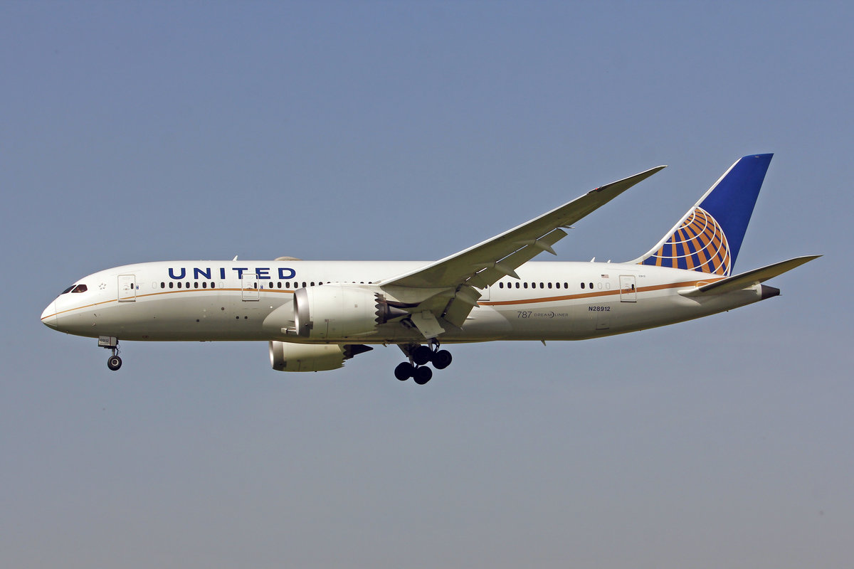 United Airlines, N28912, Boeing 787-824, msn: 34828/186, 25.Juni 2019, ZRH Zürich, Switzerland.