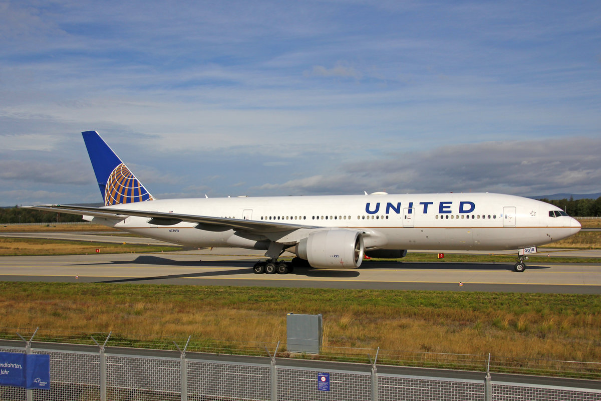 United Airlines, N37018, Boeing 777-224ER, msn: 31680/397, 29.September 2019, FRA Frankfurt, Germany.